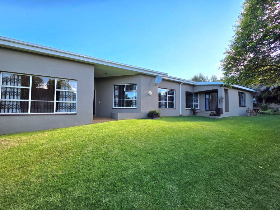 4 Bedroom Property for Sale in Reitz Free State